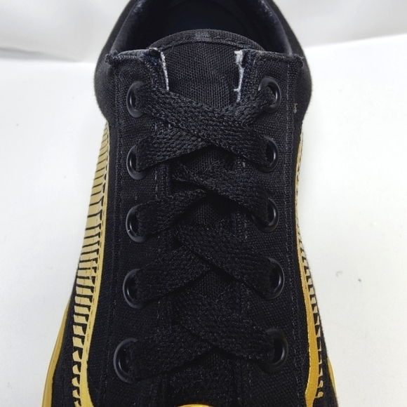 VANS X Harry Potter Golden Snitch Old Skool Sneaker Black Gold Unisex Mn 6 Wm7.5 - Picture 4 of 14